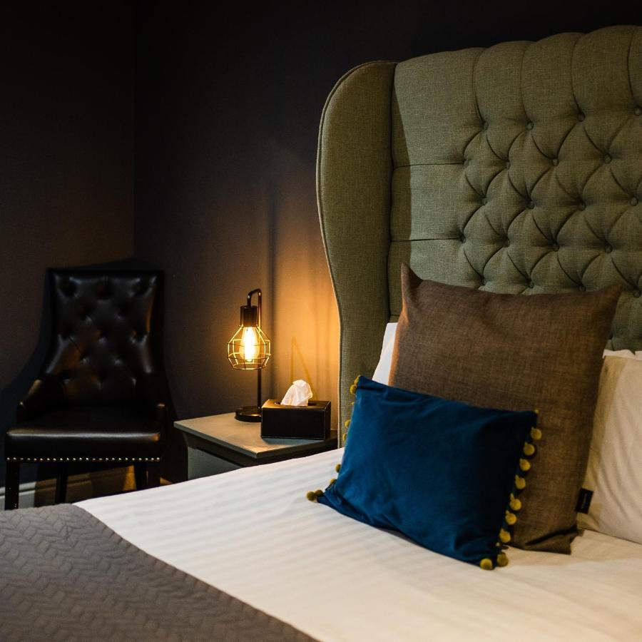 The Vicarage Hotel Holmes Chapel Bagian luar foto