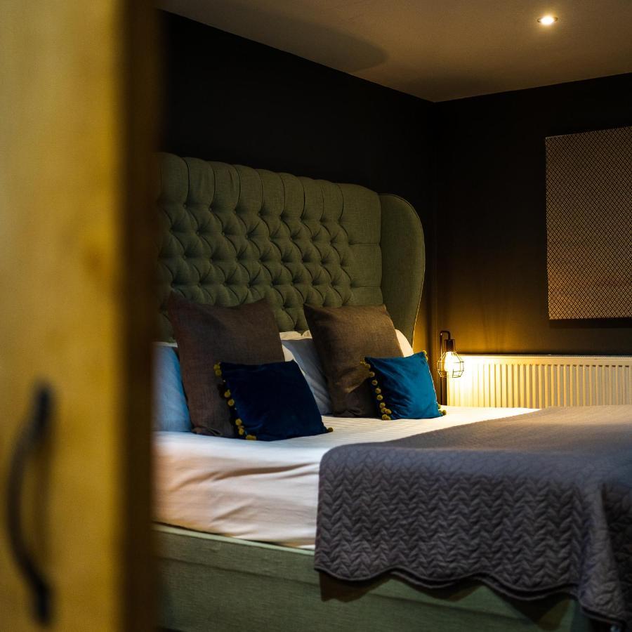 The Vicarage Hotel Holmes Chapel Bagian luar foto